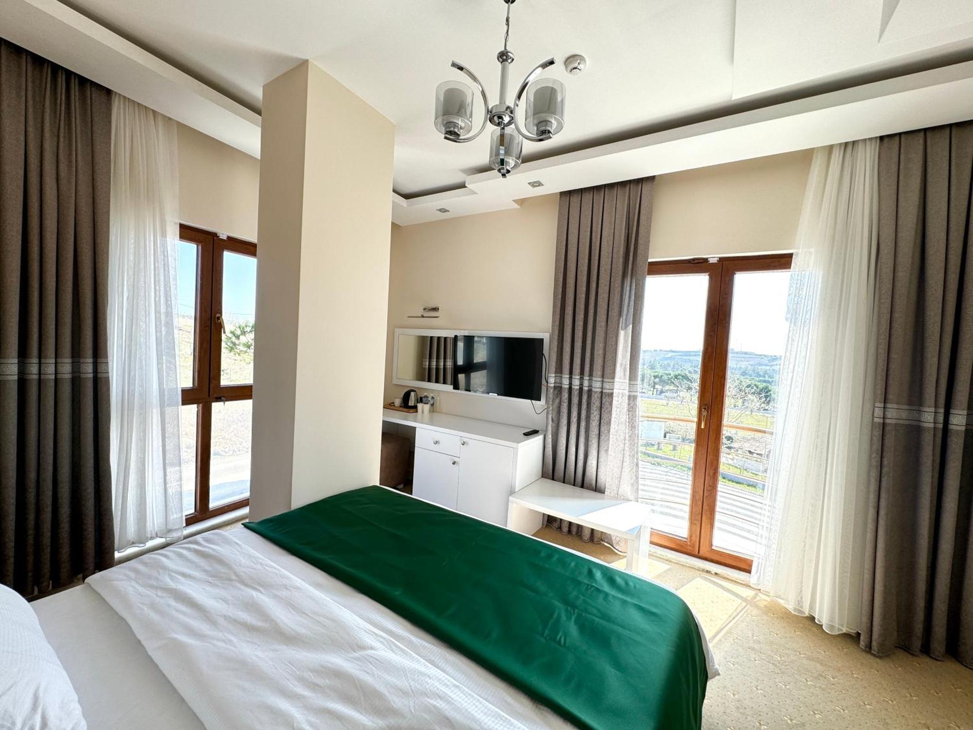 Green Roof Hotel & Spa Terkos Екстериор снимка