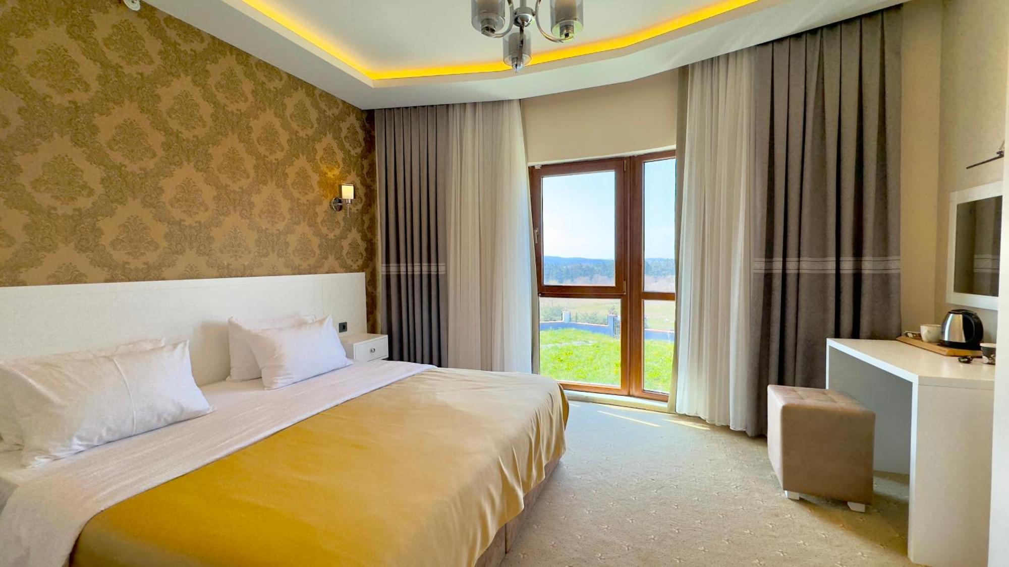 Green Roof Hotel & Spa Terkos Екстериор снимка